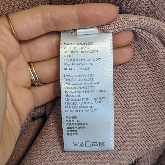 Urban Outfitters raw-hem mock neck knit sweater - Picture 6 of 9